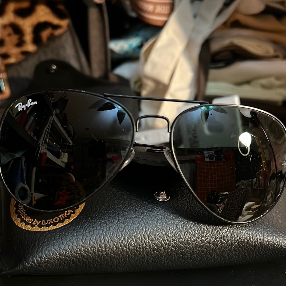 Ray-Ban Black Aviator Sunglasses